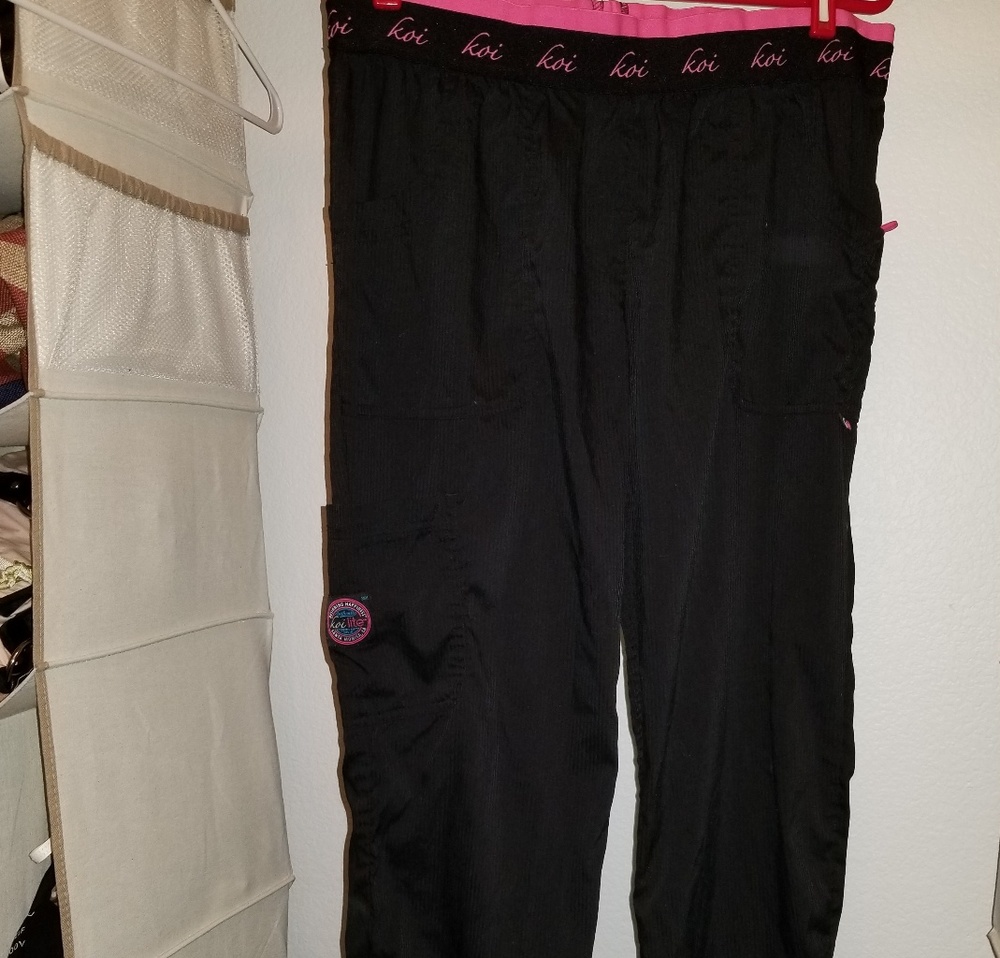 Koi Light scrubs, sz large